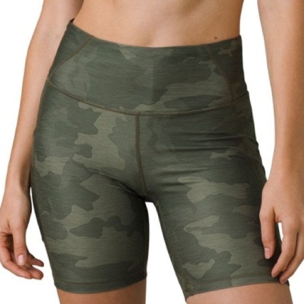NWT prAna Electa Shorts Women's sage camo bicycle yoga shorts green pockets